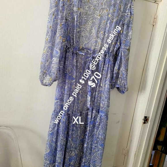 Beautiful sheer duster - Picture 1 of 3